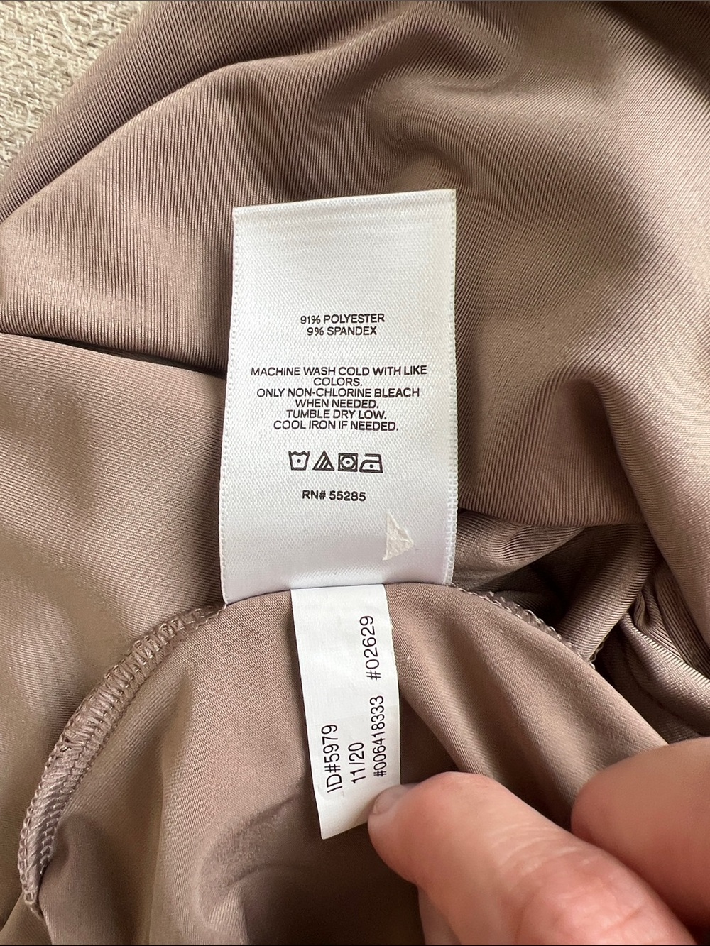 Express Women's Taupe Scoop V-Neck Sleeveless Bodysuit, Small - Picture 8 of 8